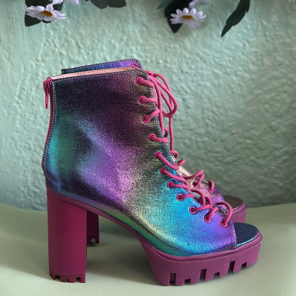 NWOB Dolls Kill YOKI All Day N' Night Lace Up Iridescent Rainbow Heels sz 8
